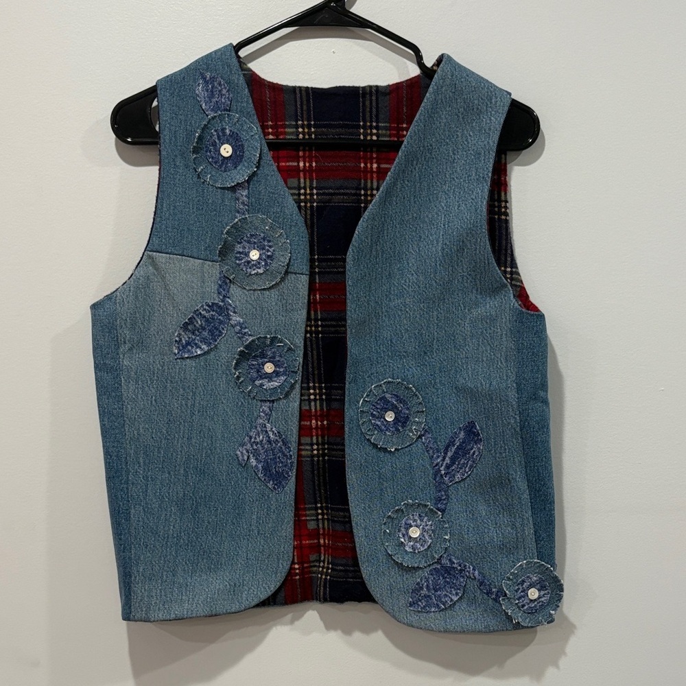 Floral Denim Vest with Plaid Lining ptp 19